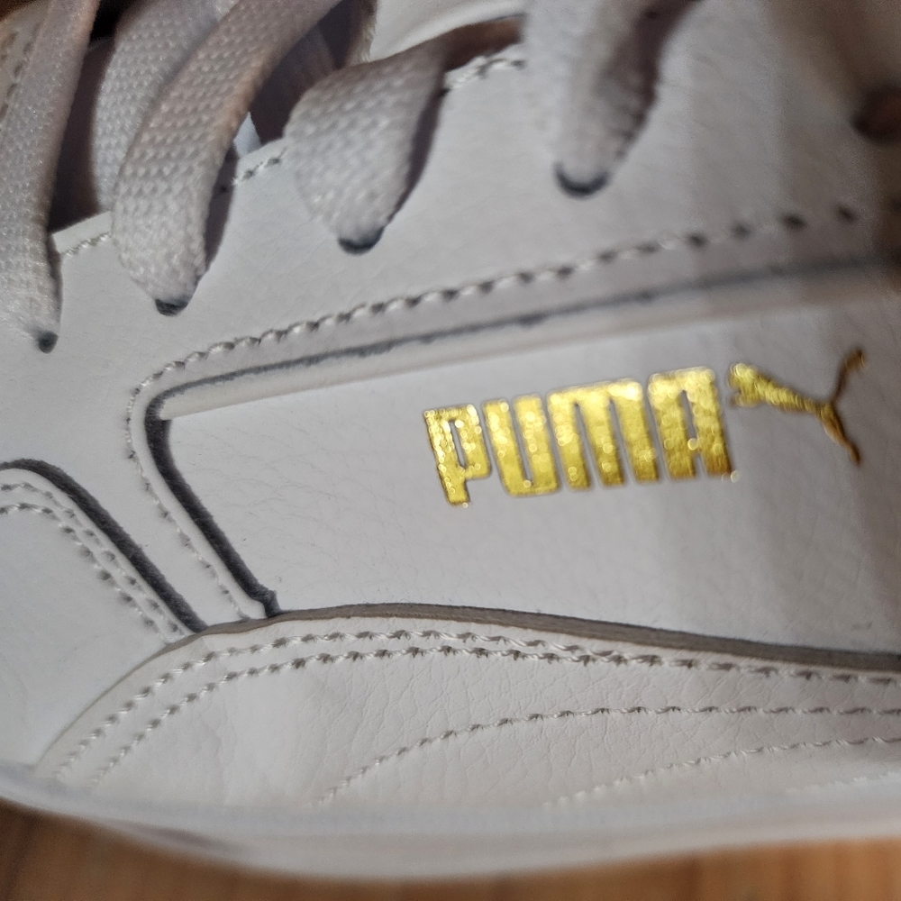 Women's Puma size 11